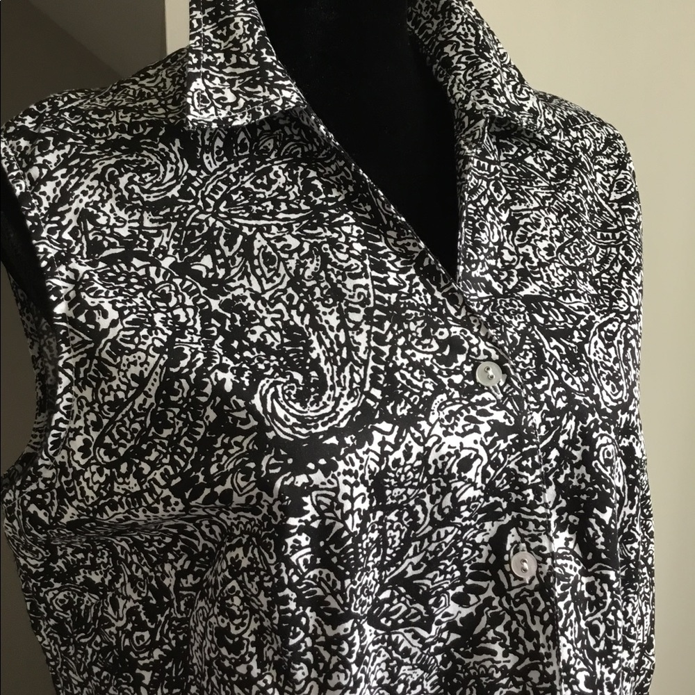 Classic Black & White Sleeveless